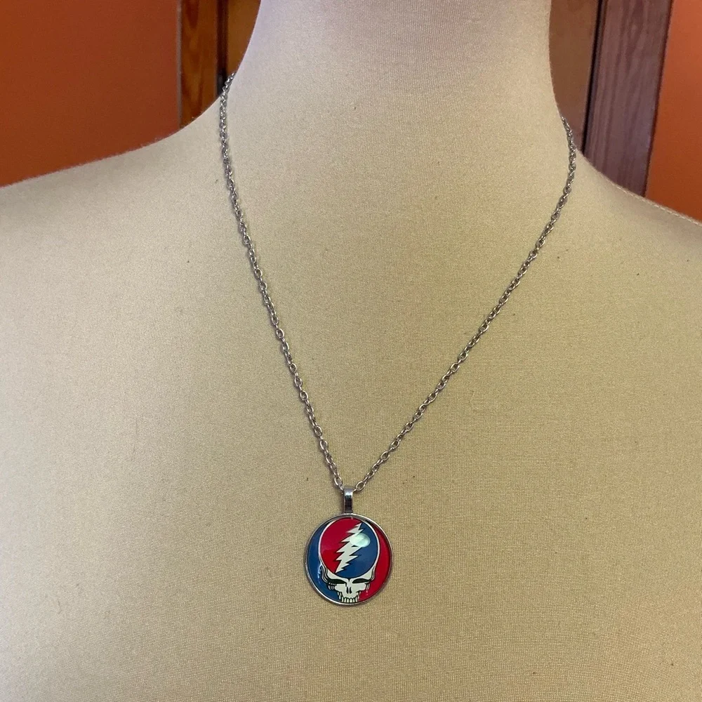 Grateful Dead Steal your Face necklace NWOT